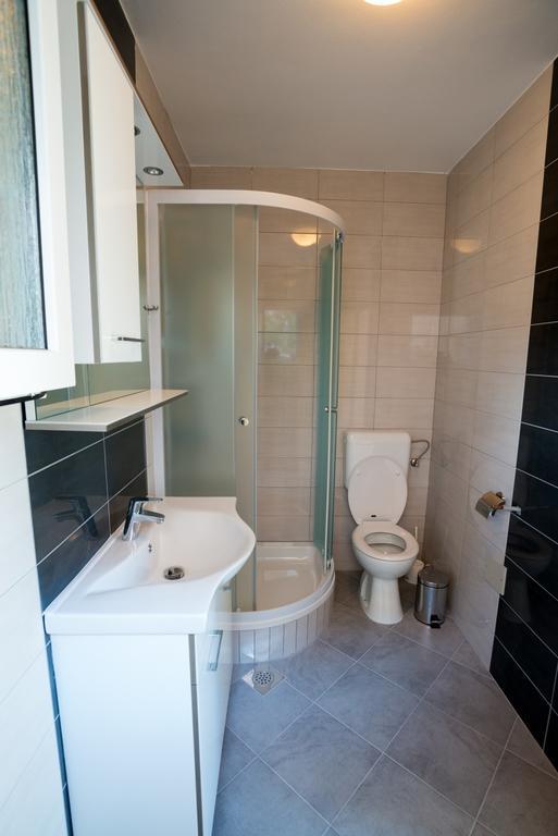 Rujno Apartments Starigrad Paklenica Oda fotoğraf