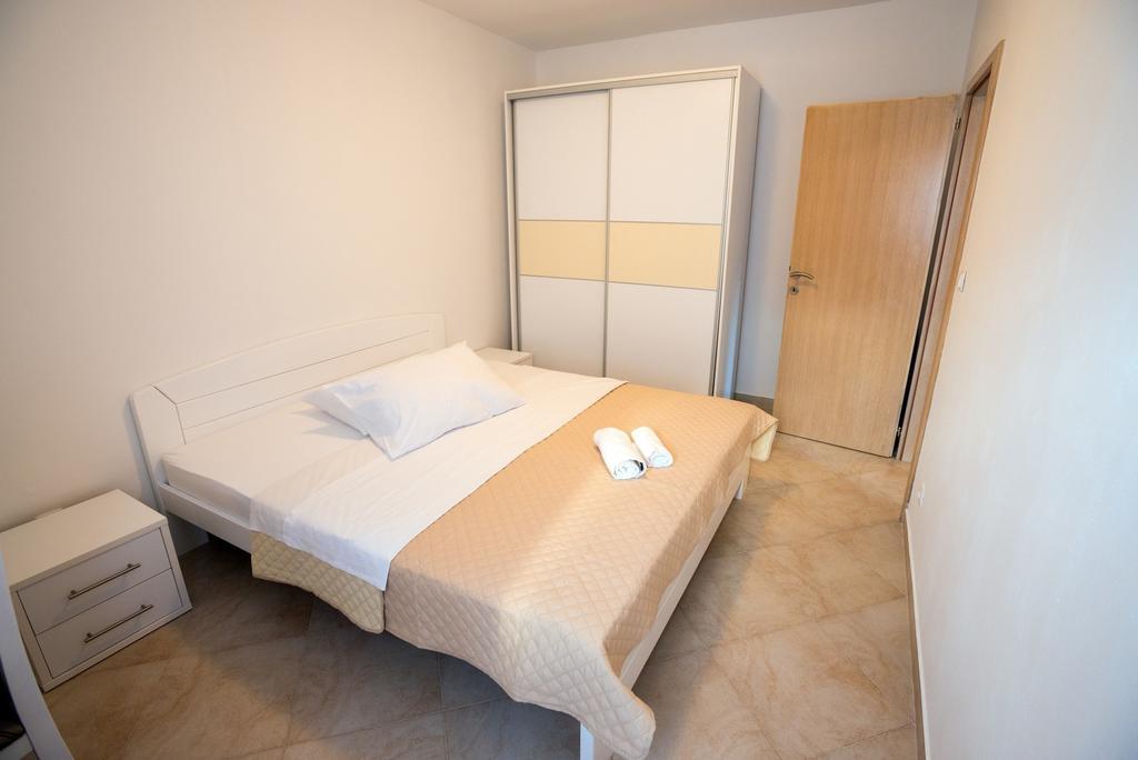 Rujno Apartments Starigrad Paklenica Oda fotoğraf