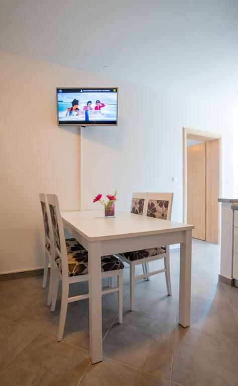 Rujno Apartments Starigrad Paklenica Oda fotoğraf